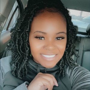 Meet your Posher, Aliesha